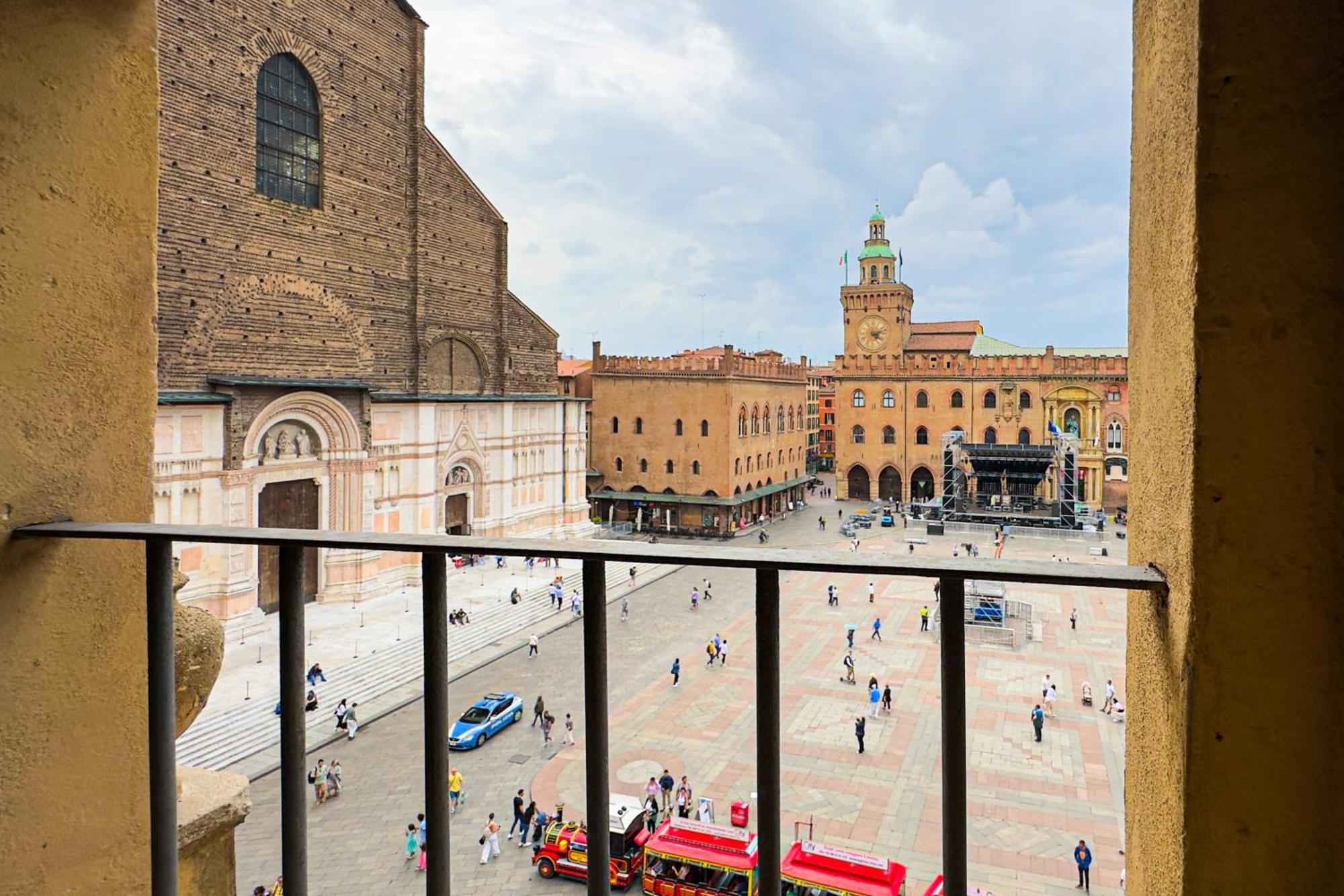 Immobo Domus - Piazza Maggiore View بولونيا المظهر الخارجي الصورة